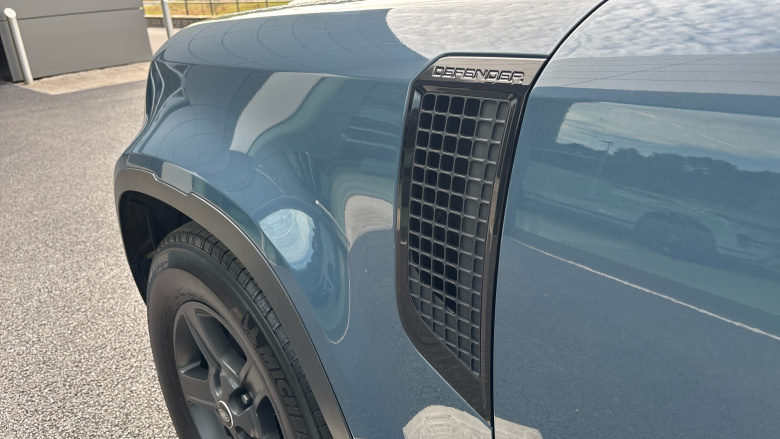 Land Rover Defender 2.0 D240 HSE 110 5dr Auto [6 Seat] Diesel Estate